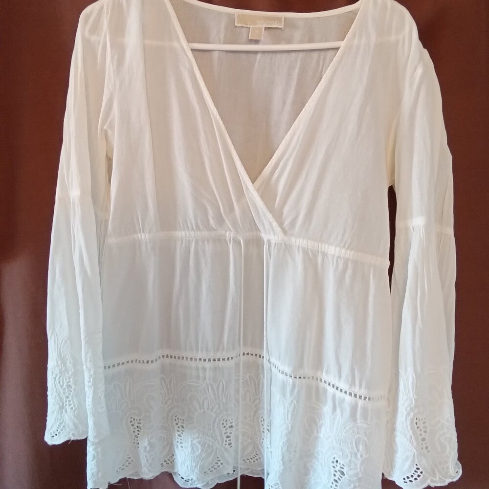 Women's pre-owned Michael Kors white blouse, medium, long sleeve.